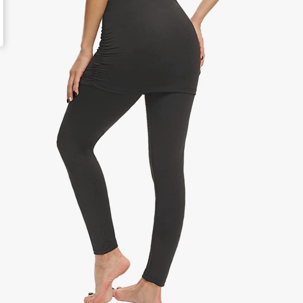 New In bag Black Skirted leggings size L with pocket for cell phone